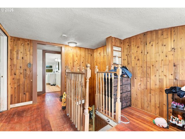 8270 Sw SORRENTO Rd, Beaverton, OR 97008