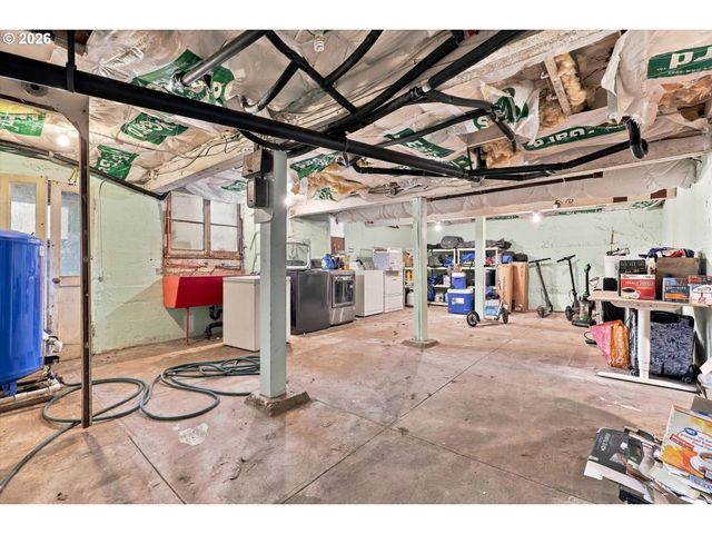 8270 Sw SORRENTO Rd, Beaverton, OR 97008