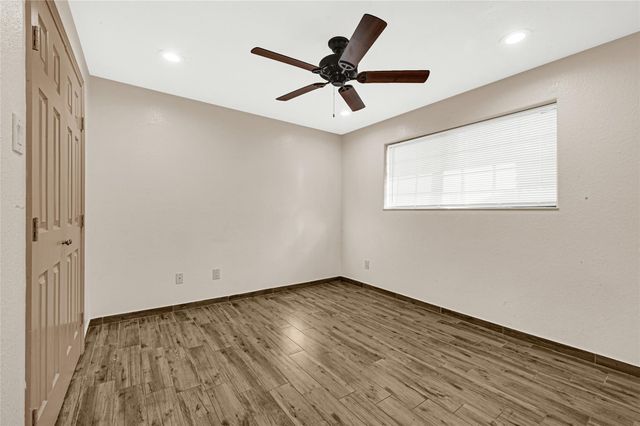 5006 Apala Dr, Houston, TX 77032