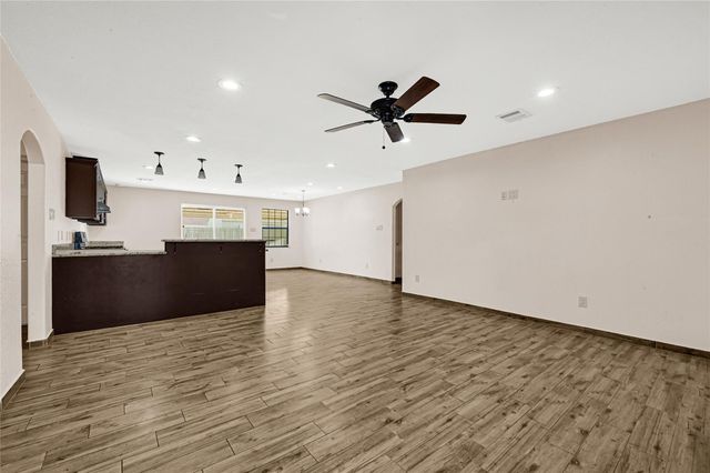 5006 Apala Dr, Houston, TX 77032