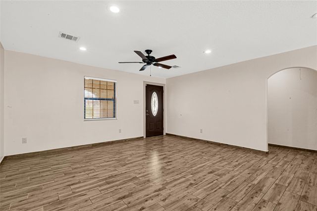 5006 Apala Dr, Houston, TX 77032