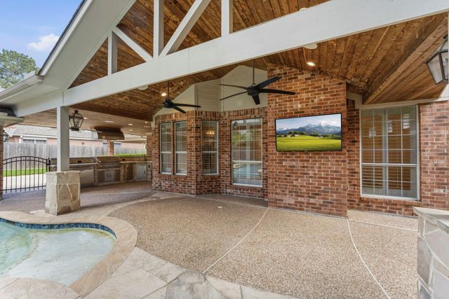 26 Shady Pond Place, The Woodlands, TX 77382