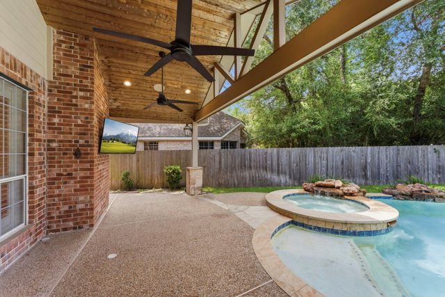 26 Shady Pond Place, The Woodlands, TX 77382