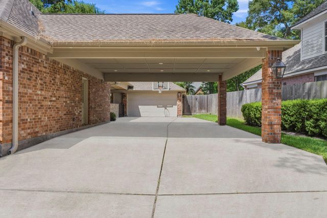 26 Shady Pond Place, The Woodlands, TX 77382