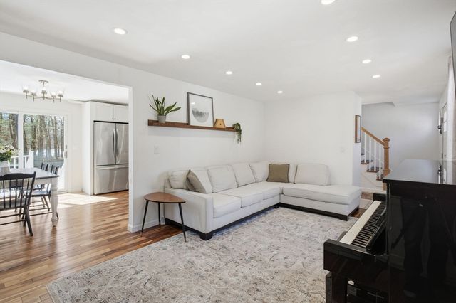 21 Rider Rd., Westfield, MA 01085