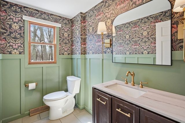 21 Rider Rd., Westfield, MA 01085