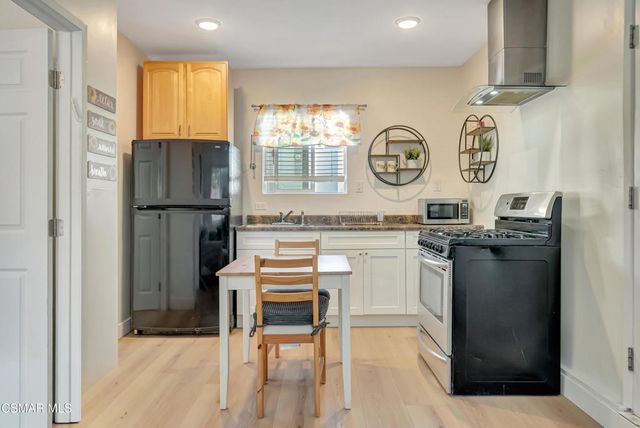 8225 Fallbrook Avenue, West Hills, CA 91304