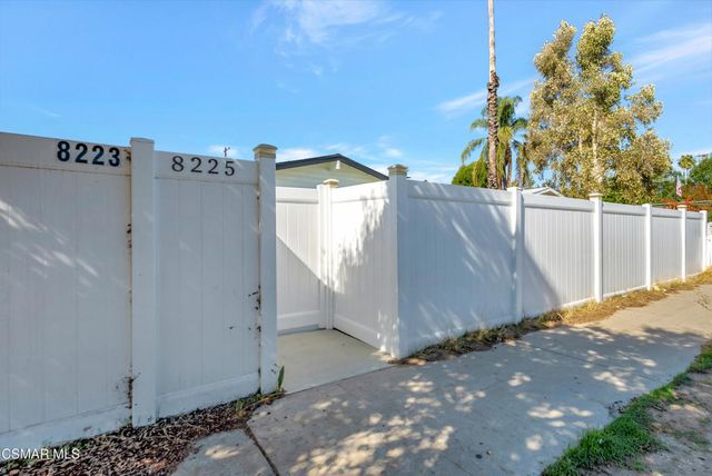 8225 Fallbrook Avenue, West Hills, CA 91304