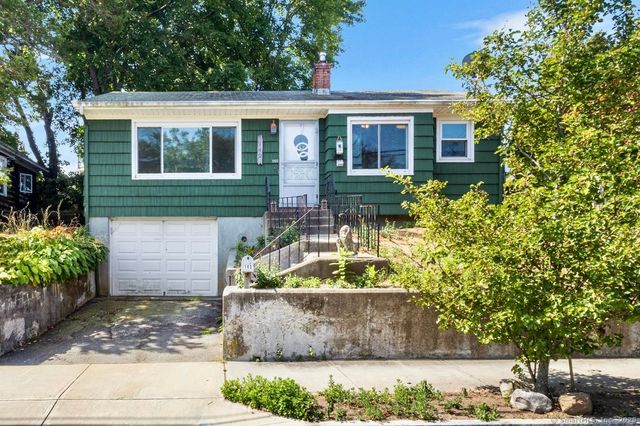 140 Norwood Avenue, New London, CT 06320
