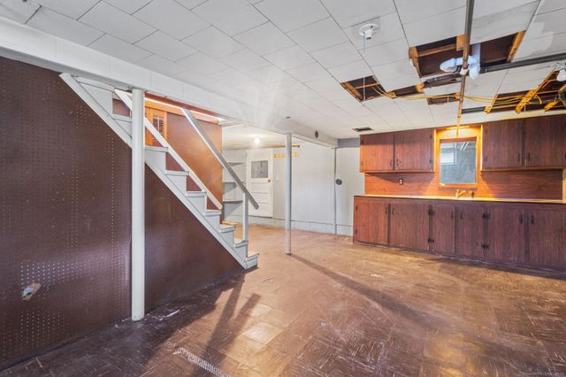 140 Norwood Avenue, New London, CT 06320