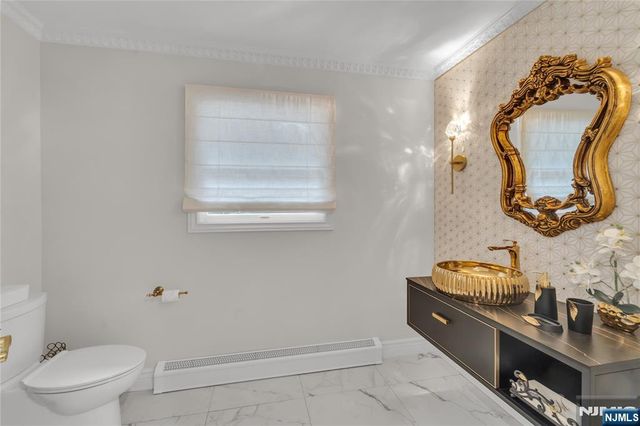 312 Old Tappan Road, Old Tappan, NJ 07675