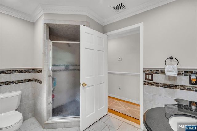 312 Old Tappan Road, Old Tappan, NJ 07675