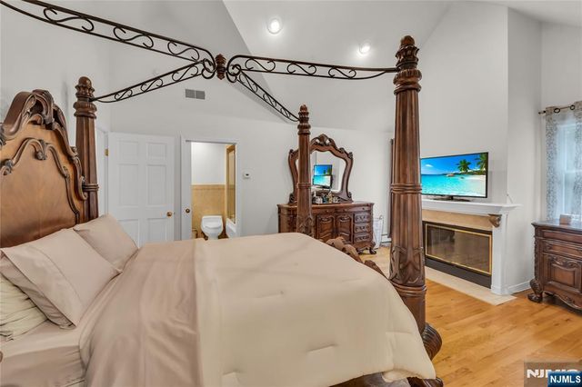 312 Old Tappan Road, Old Tappan, NJ 07675