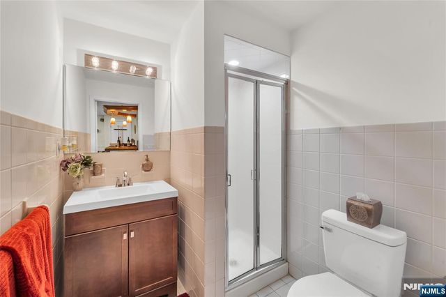 312 Old Tappan Road, Old Tappan, NJ 07675