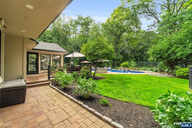 312 Old Tappan Road, Old Tappan, NJ 07675