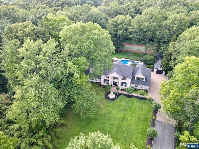 312 Old Tappan Road, Old Tappan, NJ 07675