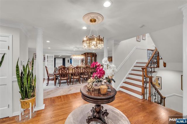312 Old Tappan Road, Old Tappan, NJ 07675