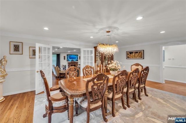 312 Old Tappan Road, Old Tappan, NJ 07675