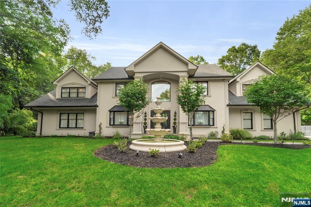 312 Old Tappan Road, Old Tappan, NJ 07675