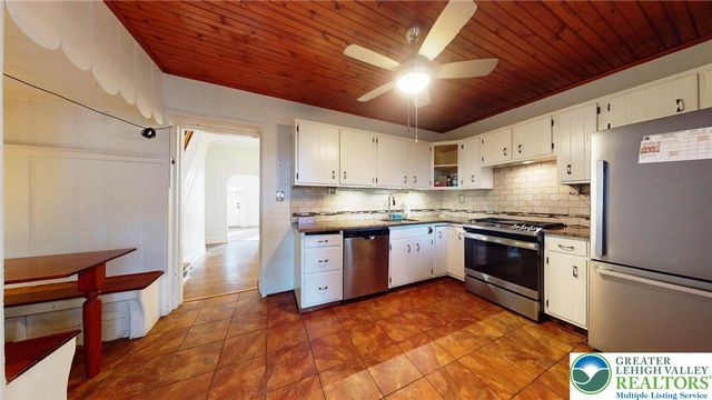 715 High Street, Bethlehem City, PA 18018