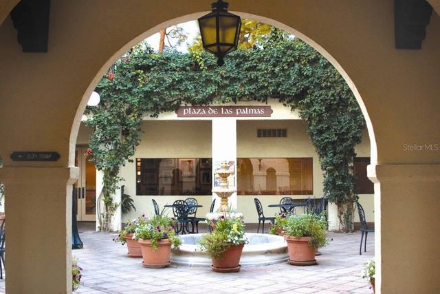 26207 AVENIDA LAS COLINAS, Howey In The Hills, FL 34737