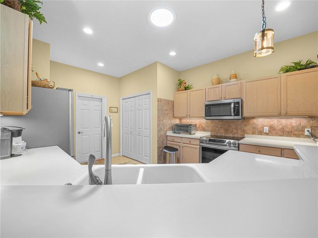 4072 DUNMORE DRIVE, Lake Wales, FL 33859
