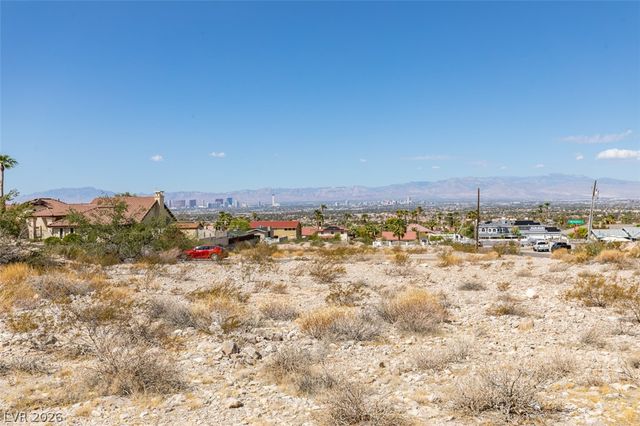 536 Benedict Drive, Las Vegas, NV 89110