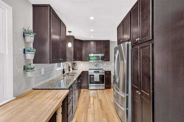 2451 Sheldon Street, Roseville, MN 55113