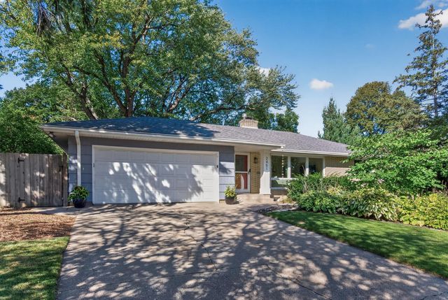 2451 Sheldon Street, Roseville, MN 55113