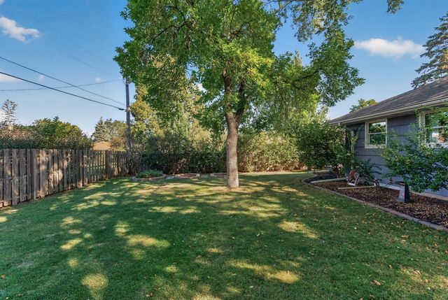 2451 Sheldon Street, Roseville, MN 55113
