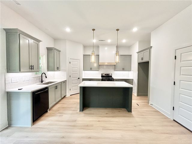 77 Argyll Drive, Bella Vista, AR 72715