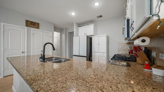 450 Terra Vista Circle, Montgomery, TX 77356