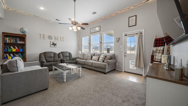 450 Terra Vista Circle, Montgomery, TX 77356