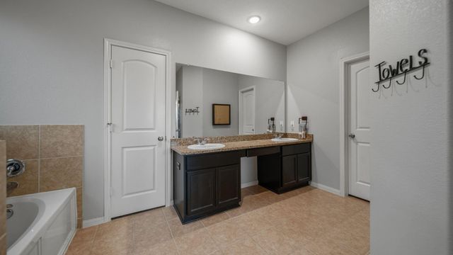 450 Terra Vista Circle, Montgomery, TX 77356