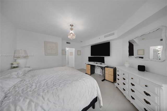 1881 79th St Cswy 1104, North Bay Village, FL 33141