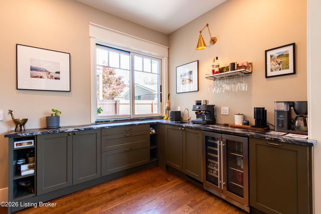 1806 Edgeland Ave, Louisville, KY 40204