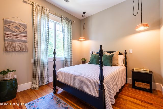 1806 Edgeland Ave, Louisville, KY 40204