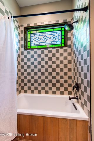 1806 Edgeland Ave, Louisville, KY 40204