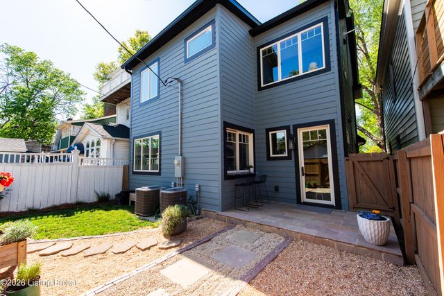 1806 Edgeland Ave, Louisville, KY 40204