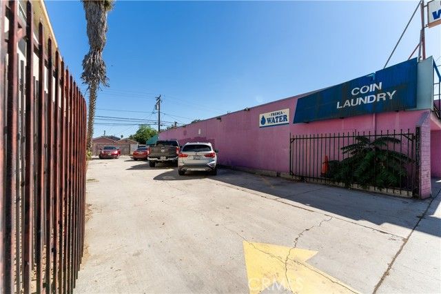 3338 santa fe ave, Long Beach, CA 90810