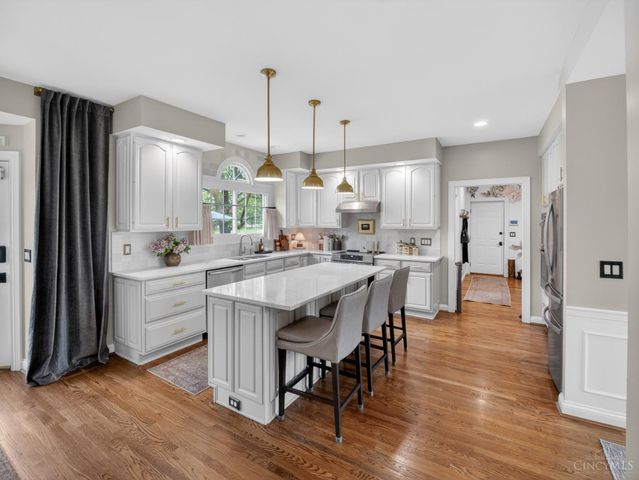 5090 Rollman Estates Drive, Amberley, OH 45236