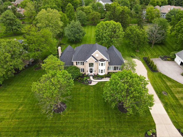 5090 Rollman Estates Drive, Amberley, OH 45236