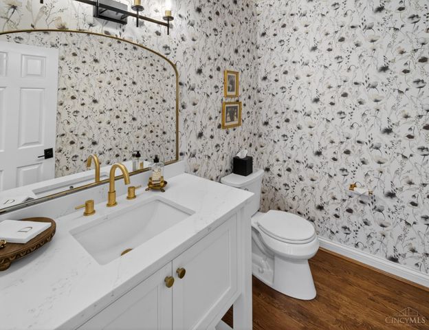 5090 Rollman Estates Drive, Amberley, OH 45236