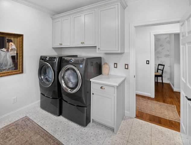 5090 Rollman Estates Drive, Amberley, OH 45236