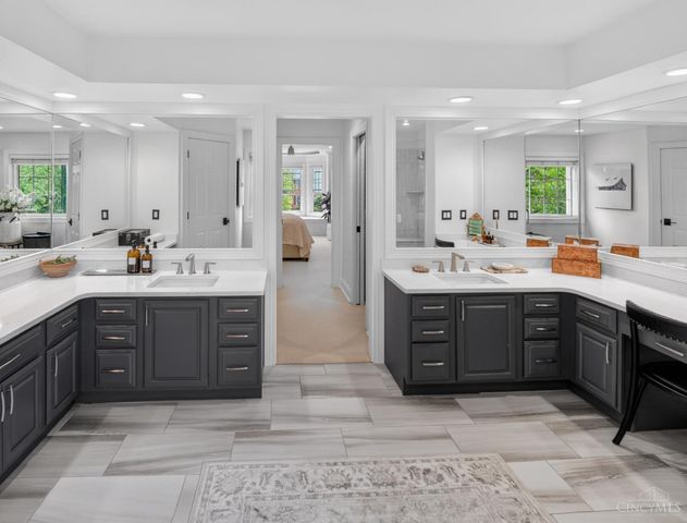 5090 Rollman Estates Drive, Amberley, OH 45236