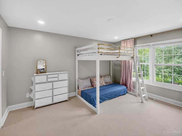 5090 Rollman Estates Drive, Amberley, OH 45236