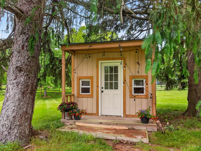 5090 Rollman Estates Drive, Amberley, OH 45236