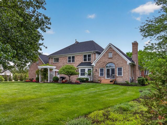 5090 Rollman Estates Drive, Amberley, OH 45236