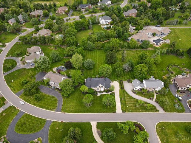 5090 Rollman Estates Drive, Amberley, OH 45236