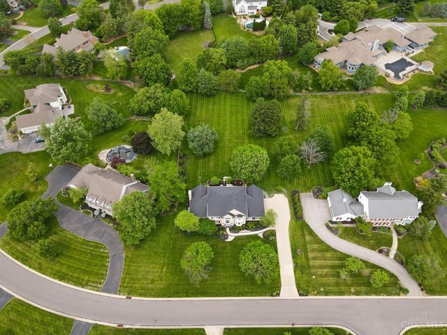 5090 Rollman Estates Drive, Amberley, OH 45236